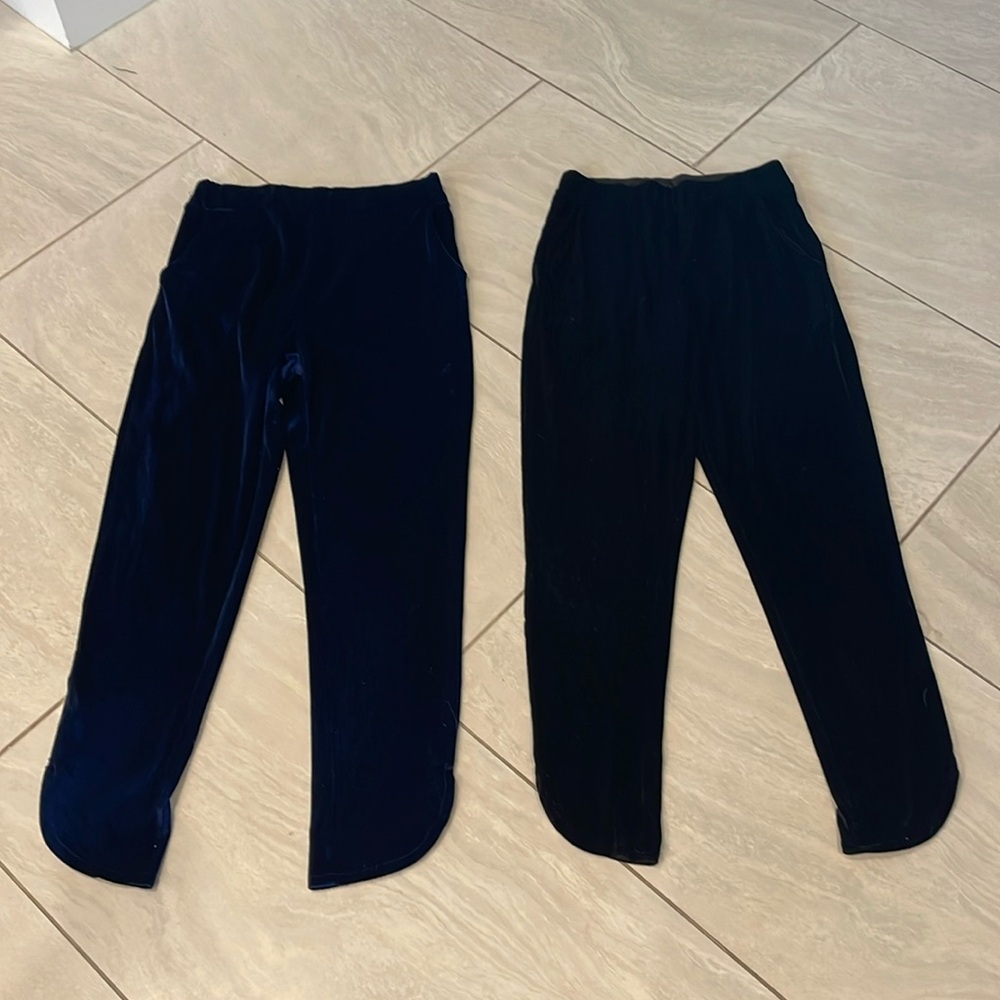 Ladies velour pants with pockets size small lot of 2